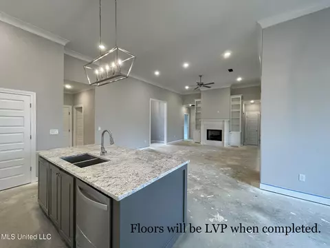 305 Tremont Dr, Florence, MS 39073 photo 9