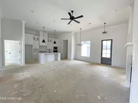303 Tremont Dr, Florence, MS 39073 photo 3