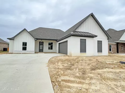 303 Tremont Dr, Florence, MS 39073