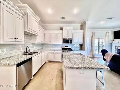111 Brunswick Cv, Canton, MS 39046 photo 8