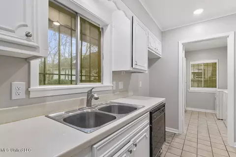 904 Newland St, Jackson, MS 39211 photo 7