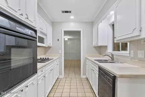 904 Newland St, Jackson, MS 39211 photo 9