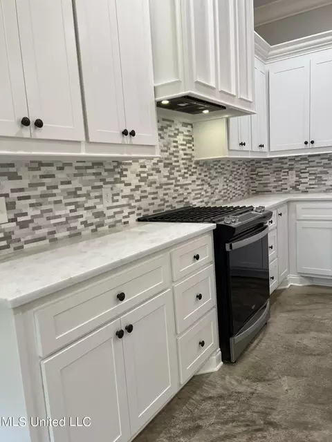 136 Lashonda Cir, Canton, MS 39046 photo 7