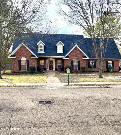 107 Cannon Ridge Dr, Brandon, MS 39042