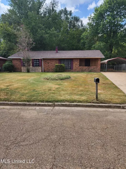 4969 Oak Leaf Dr, Jackson, MS 39212 photo 2