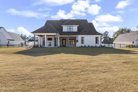 Exterior - 166 Westlake Cir, Madison, MS 39110 photo 21 of 23