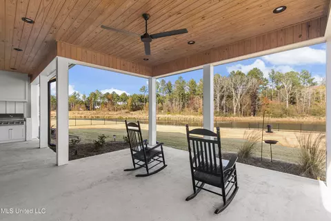 Exterior - 166 Westlake Cir, Madison, MS 39110 photo 16 of 23