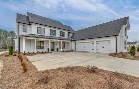 Exterior - 166 Westlake Cir, Madison, MS 39110 photo 4 of 23
