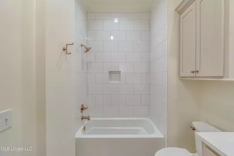 Bath - 166 Westlake Cir, Madison, MS 39110 photo 6 of 22