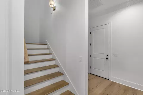 Entry Way - 166 Westlake Cir, Madison, MS 39110 photo 2 of 2