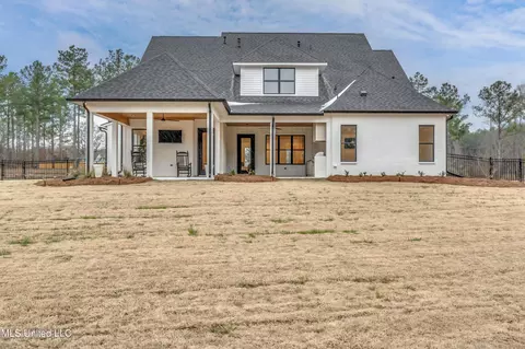 Exterior - 166 Westlake Cir, Madison, MS 39110 photo 10 of 23
