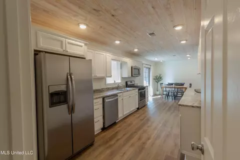 803 Monroe St, Clinton, MS 39056 photo 11