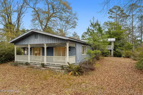 1781 Spring Hill Rd, Lumberton, MS 39455