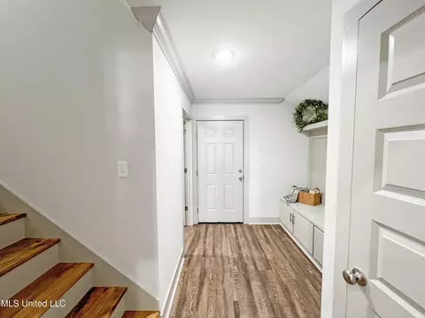 Entry Way - 658 Prosperity Pl, Brandon, MS 39042 photo 1 of 2