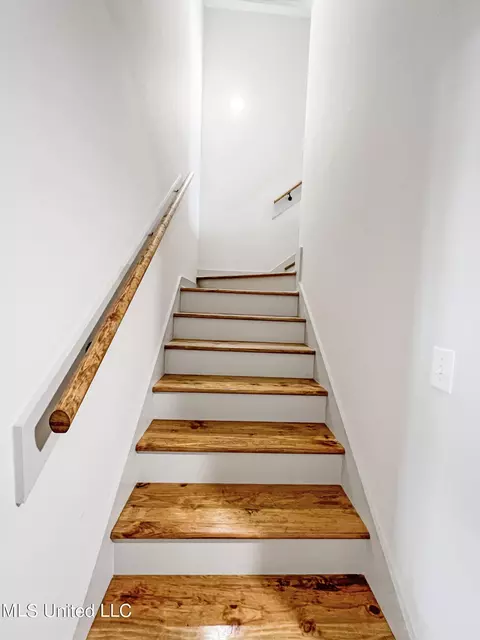 Entry Way - 658 Prosperity Pl, Brandon, MS 39042 photo 2 of 2