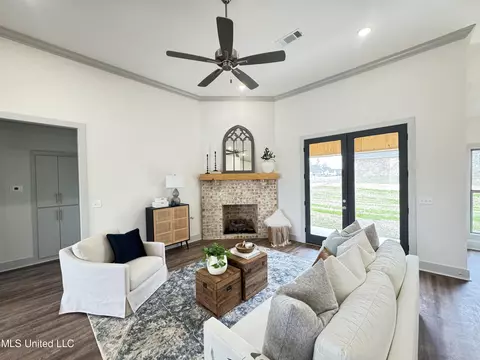 Living - 428 Assurance Way, Brandon, MS 39042 photo 2 of 5