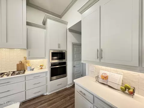 Kitchen - 428 Assurance Way, Brandon, MS 39042 photo 2 of 4