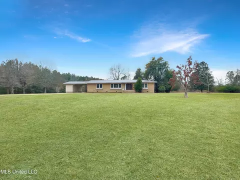 1020 NW Goodwater Rd, Magee, MS 39111