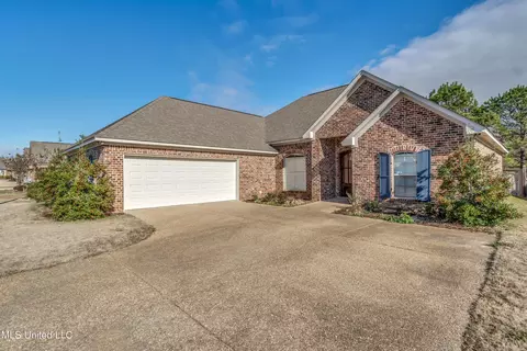 521 Westfield Dr, Pearl, MS 39208