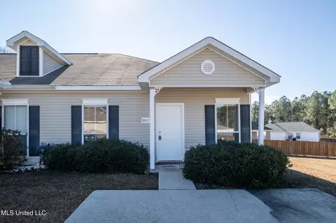 13517 Laurel Oaks Ln, Gulfport, MS 39503
