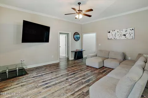 Living - 152 Forest Lake Dr, Byram, MS 39272 photo 2 of 3