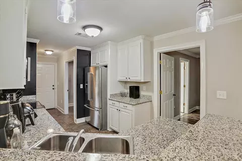 Kitchen - 152 Forest Lake Dr, Byram, MS 39272 photo 1 of 4
