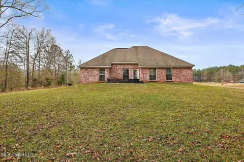 Exterior - 152 Forest Lake Dr, Byram, MS 39272 photo 4 of 7