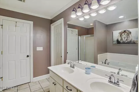 Bath - 152 Forest Lake Dr, Byram, MS 39272 photo 2 of 3