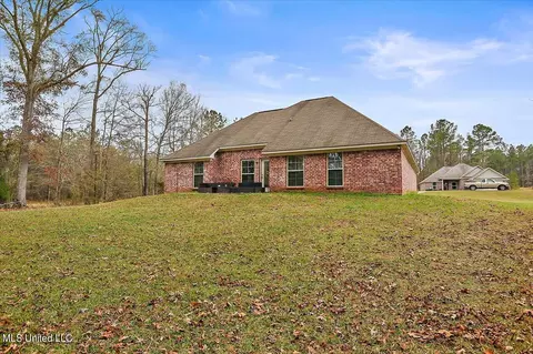 Exterior - 152 Forest Lake Dr, Byram, MS 39272 photo 6 of 7