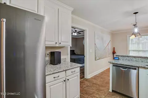 Kitchen - 152 Forest Lake Dr, Byram, MS 39272 photo 4 of 4