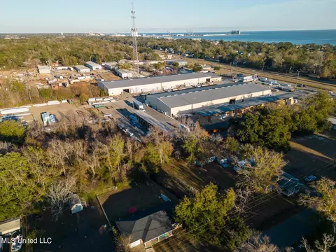 614 N Wright Ave, Long Beach, MS 39560 photo 3