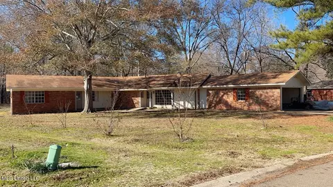 203 Cloverdale Pl, Pearl, MS 39208