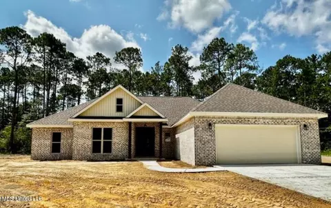 145 Sandra Parker Rd Dr, Lucedale, MS 39452