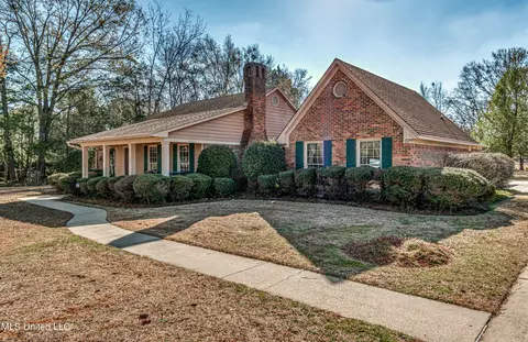 105 Golden Ln, Madison, MS 39110