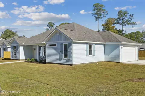 Exterior - 7341 Ahi Dr, Diamondhead, MS 39525 photo 3 of 4