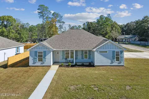 7341 Ahi Dr, Diamondhead, MS 39525