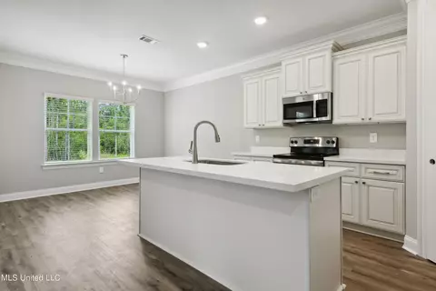 3212 Smugglers Cv, Ocean Springs, MS 39564