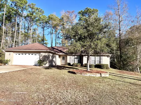 1504 Cotita Dr, Gautier, MS 39553