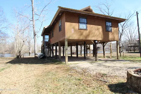 130 Mayhall Dr, Lucedale, MS 39452
