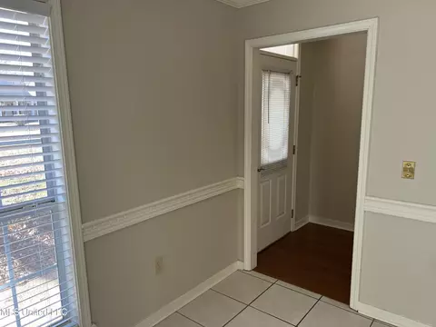 552 Brookstone Cir, Madison, MS 39110 photo 3