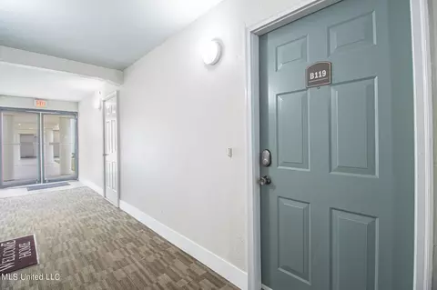 2046 Beach Blvd #119, Biloxi, MS 39531