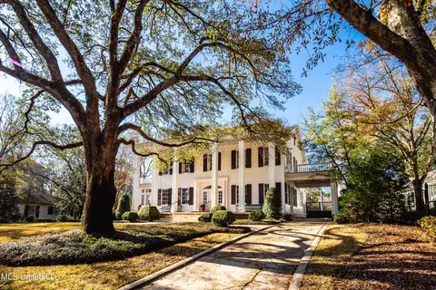 Exterior - 835 Avondale St, Jackson, MS 39216 photo 14 of 24