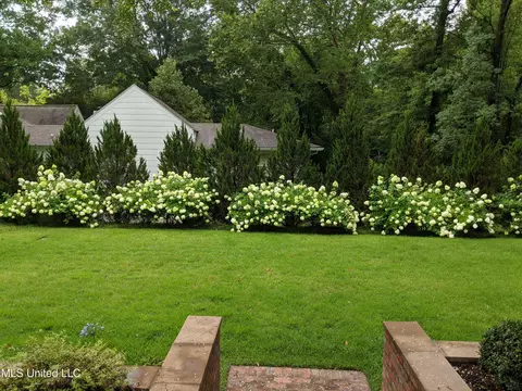Exterior - 835 Avondale St, Jackson, MS 39216 photo 15 of 24