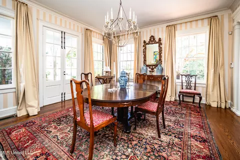 Dining - 835 Avondale St, Jackson, MS 39216 photo 2 of 4
