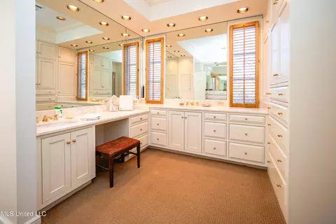 Bath - 835 Avondale St, Jackson, MS 39216 photo 4 of 4