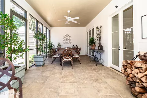 Exterior - 835 Avondale St, Jackson, MS 39216 photo 5 of 24