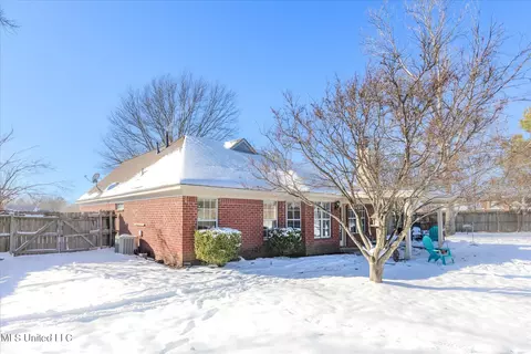 9654 N Geneva Loop, Olive Branch, MS 38654 photo 25