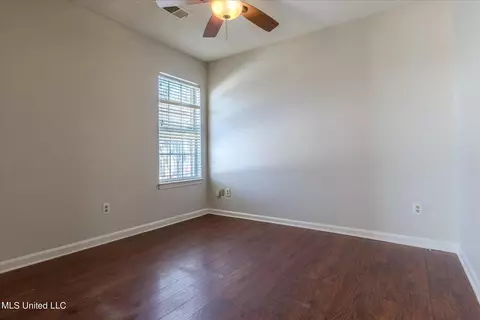 9654 N Geneva Loop, Olive Branch, MS 38654 photo 19