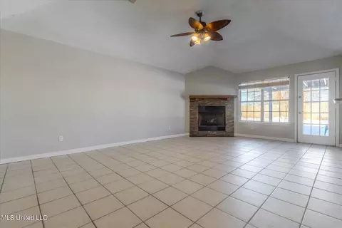 9654 N Geneva Loop, Olive Branch, MS 38654 photo 7