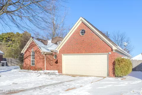 9654 N Geneva Loop, Olive Branch, MS 38654 photo 3